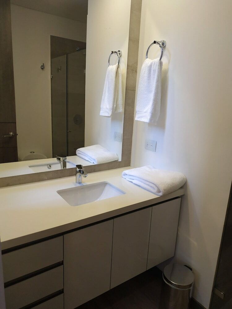 Hotel Class Suites By Colclick