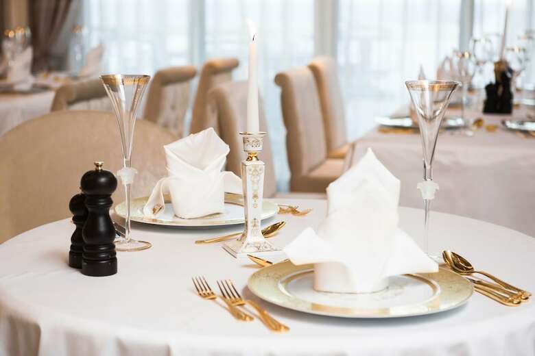 Les Ambassadeurs Hotel & Casino