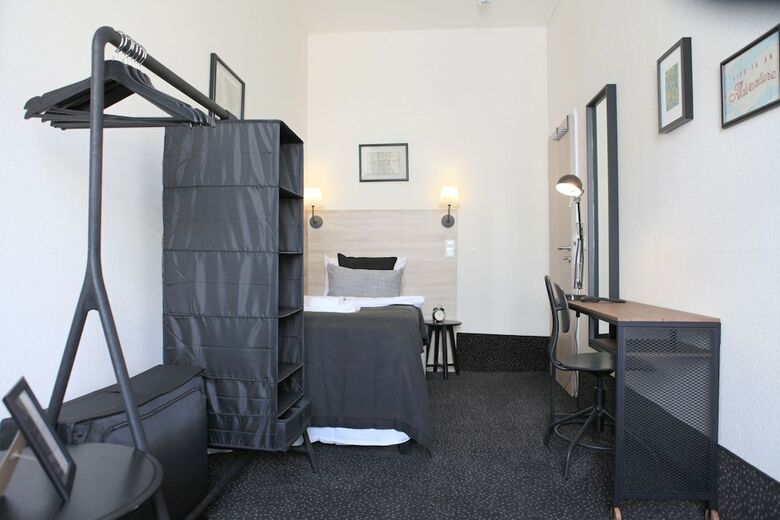 Hamburg Room
