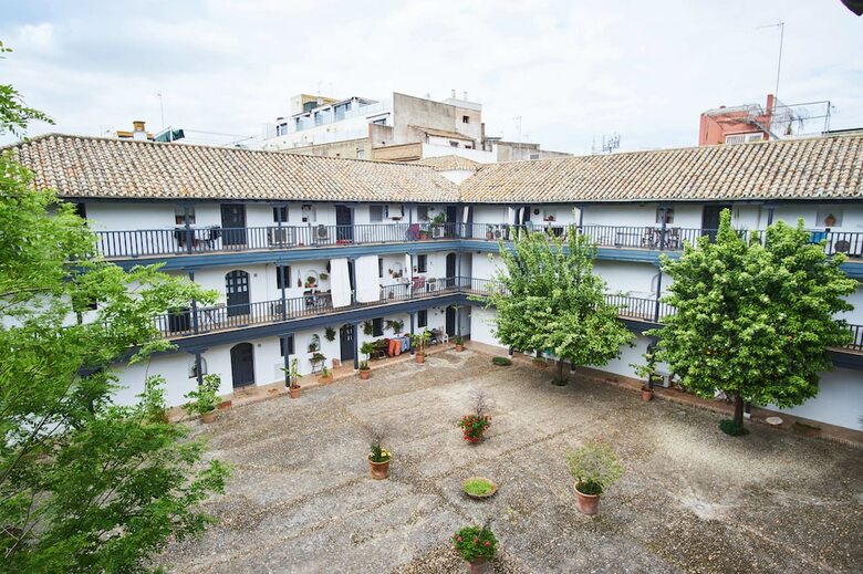 Apartamentos Conde Central Courtyard By Valcambre