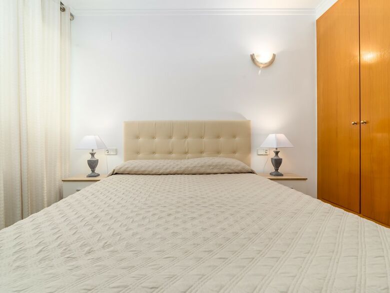 Apartamentos Travel Habitat Torre Francia