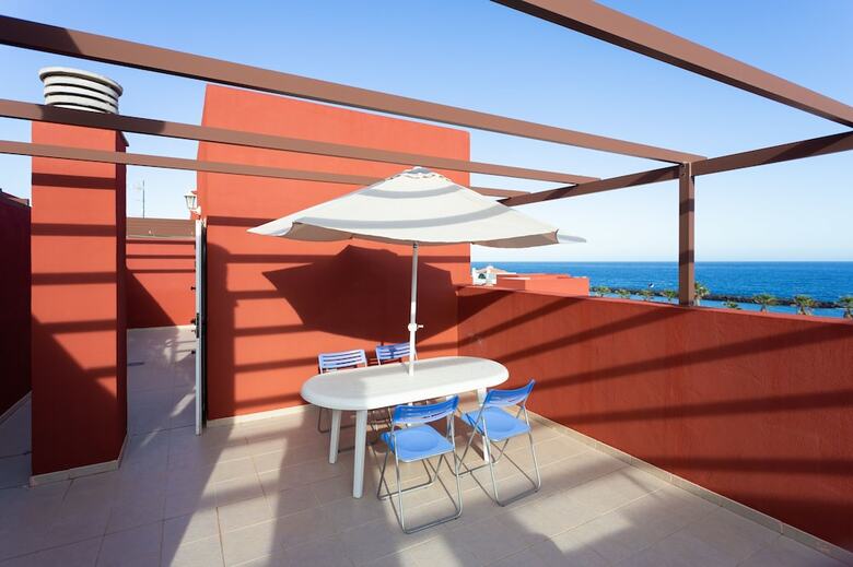 Apartamentos Homelike Sea Front Duplex Terrace Pool