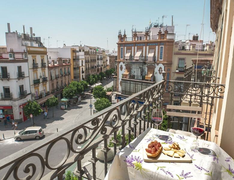 Apartamentos Triana Sky View By Valcambre