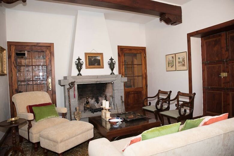 Hotel Bellasombra Suites