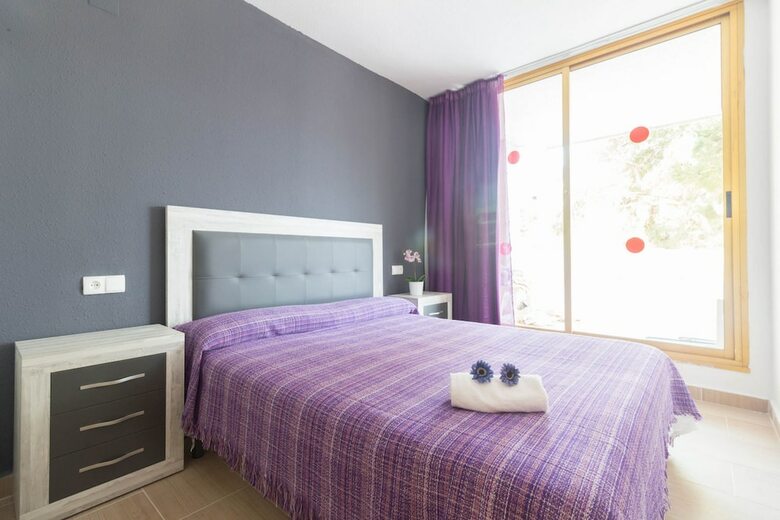 Apartamentos Catalu�a 92 Ref. 1049  By Iberplaya