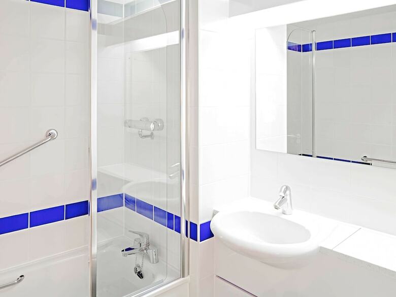 Hotel Ibis Budget Warrington Lymm Services