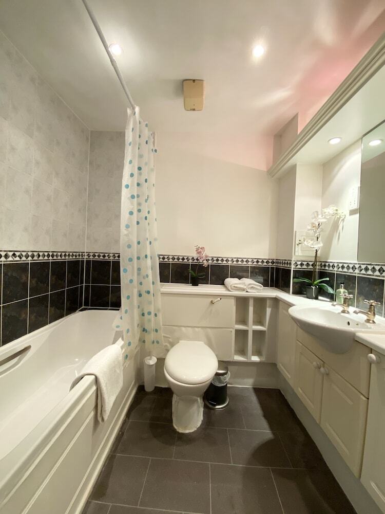 Apartment Next To Victoria Station