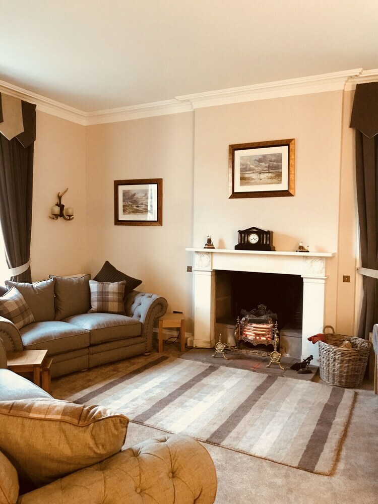 Bed & Breakfast West Plean House