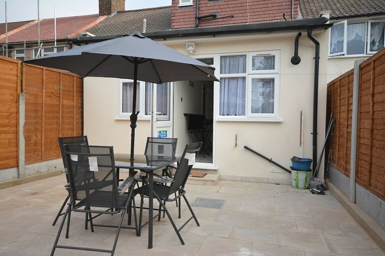 London Luxury 7 Bedroom Holiday Let