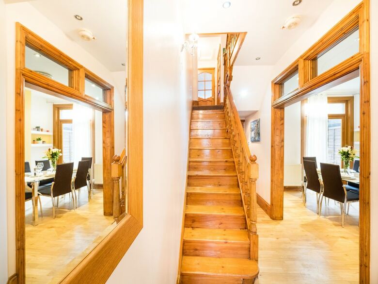Lt The Gate House