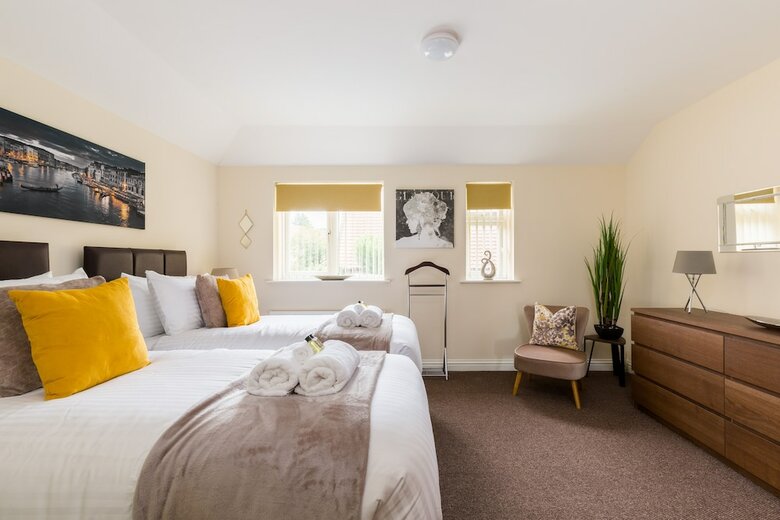 Stayford Apartments - Meriden - Near Nec