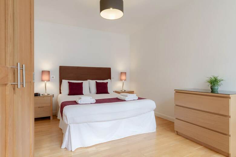 Roomspace Apartments -groveland Court