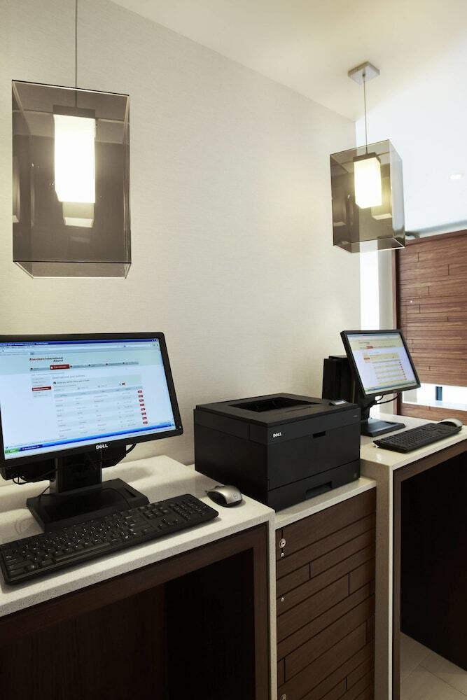 Hotel Courtyard By Marriott Aberdeen Airport