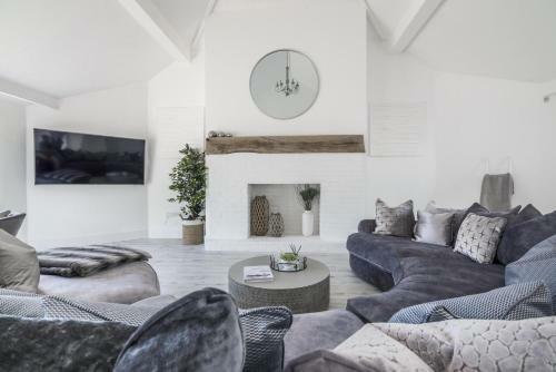 Ryecroft - 6 Bedroom Holiday Home - Tenby