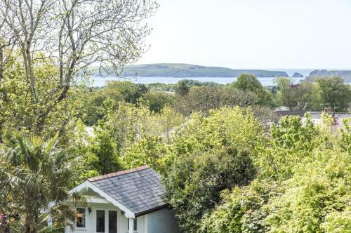 Ryecroft - 6 Bedroom Holiday Home - Tenby