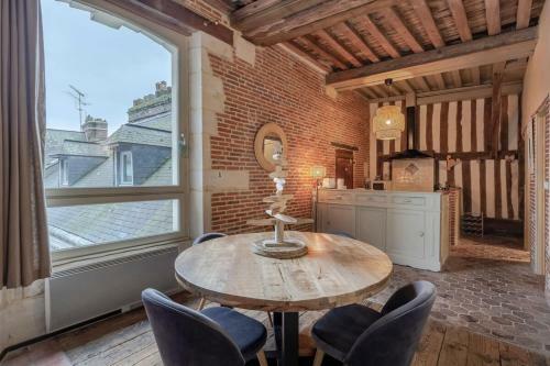 Apartamento The Charming Wood - 2ch - 76m2 - Full Center Town