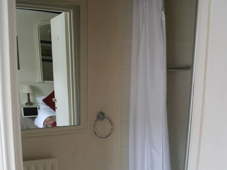 The Ilchester Arms Hotel