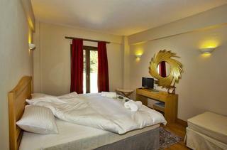 Hotel Anavasi Mountain Resort
