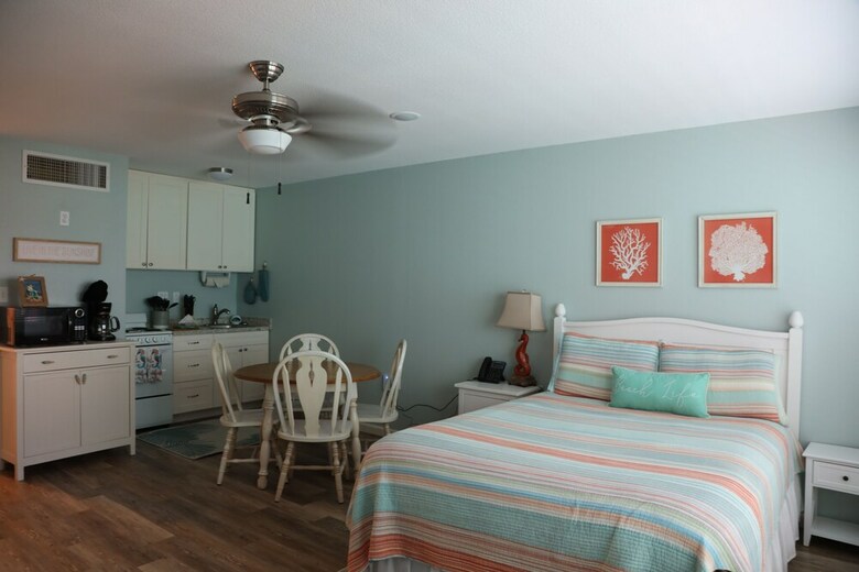 Aparthotel Executive Keys Condominiums On The Beach