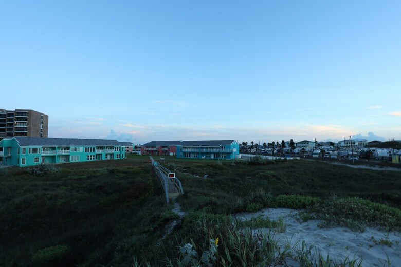 Aparthotel Executive Keys Condominiums On The Beach