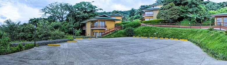 Hotel Ficus Sunset Suites