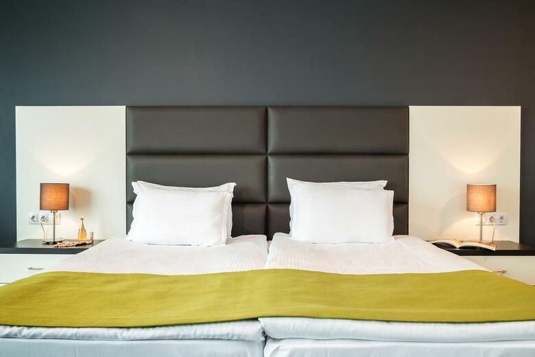 Earth & People Hotel & Spa