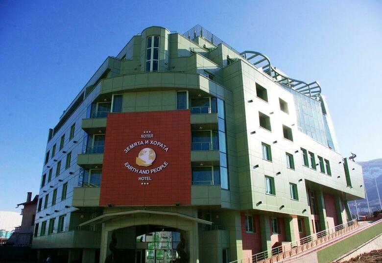 Earth & People Hotel & Spa