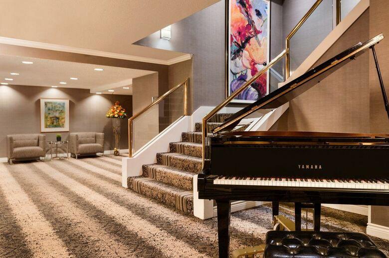 Doubletree By Hilton Hotel Toronto Downtown