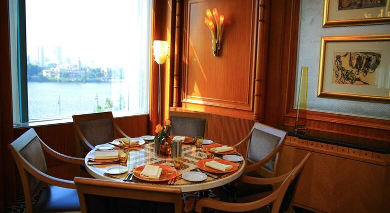 Four Seasons Hotel Cairo Nile Plaza