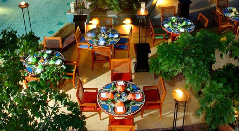 Four Seasons Hotel Cairo Nile Plaza