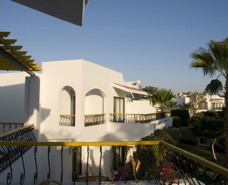 Hotel Lotus Bay Resort And Spa