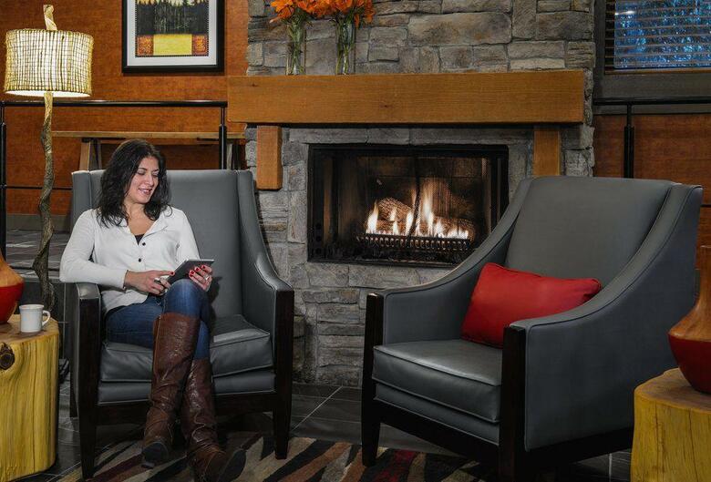 Hotel Whistler Village Inn & Suites