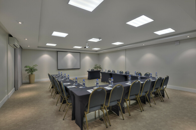Hotel Deville Curitiba Batel