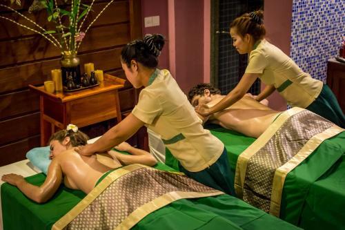 Hotel Empress Residence Resort And Spa