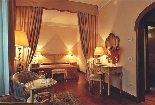 Hotel Pierre