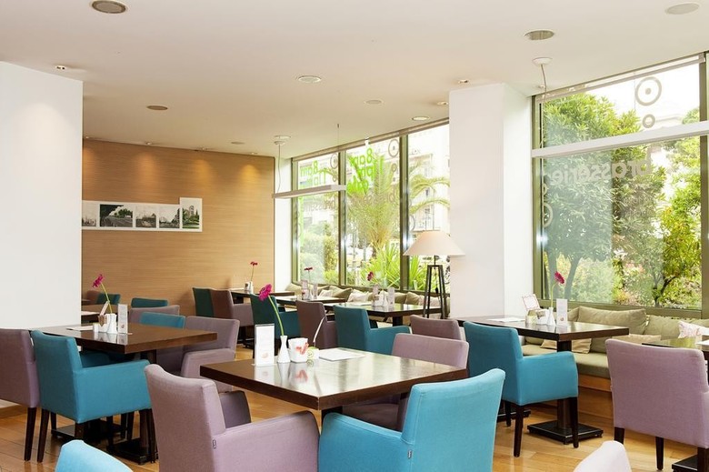 Athinais Hotel