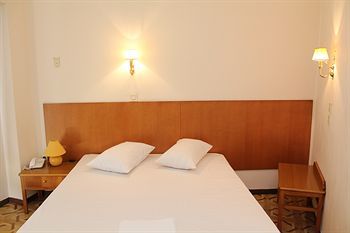 Nefeli Hotel