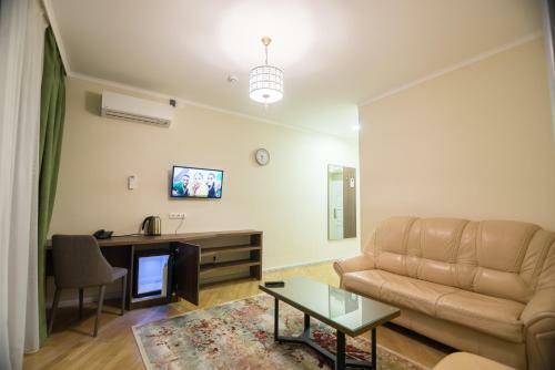 Hotel Pivdenniy