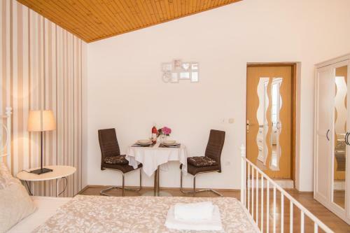 Hostal Apartments Darrer