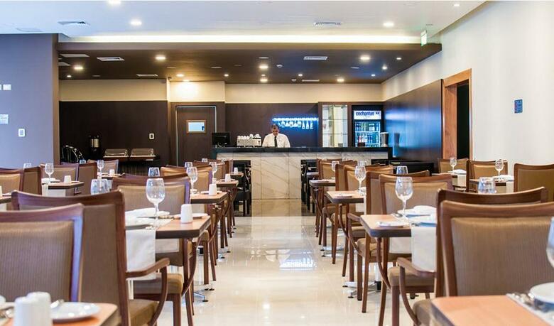 Hotel Diego de Almagro Curic�