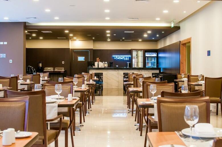 Hotel Diego de Almagro Curic�