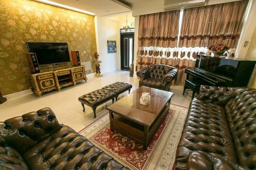 Phanes B&B - B Building