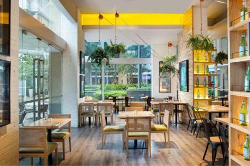 Three Bedroom Executive Apartment, Somerset Berlian Jakarta