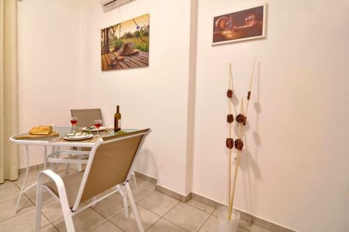 Kloudas Apartments