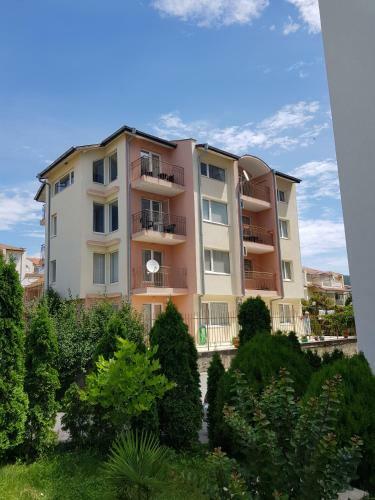 Zaliv Apartments House