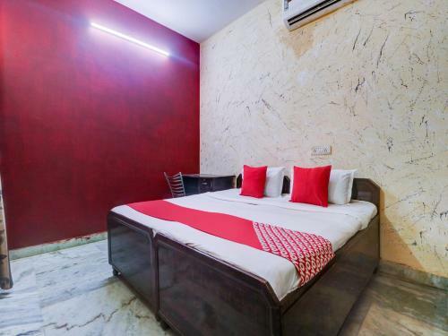Hotel Oyo 82419 Blue Stone 1