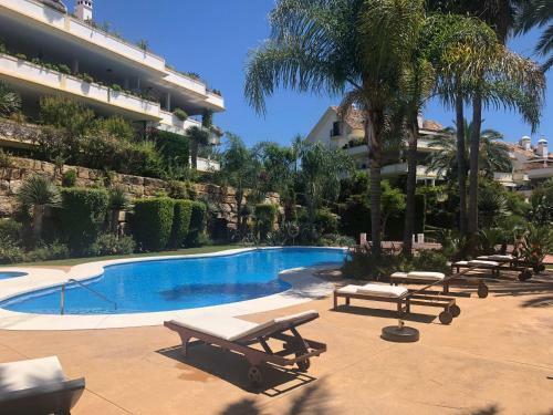 Luxury Apartment At Lomas Del Rey, Puente Romano