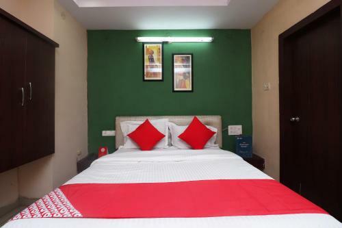 Oyo 28769 The Landmark Hotel