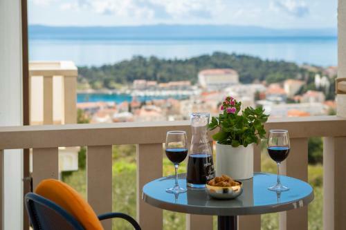 Amazing Panorama Rooms & Apartments