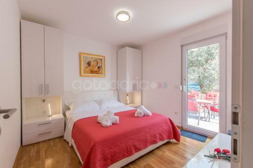 Sea View Apartments With Free Parking